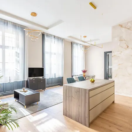 Luxurious & Spacious Central Apartment In The Kertesz Street Budapest Exterior foto