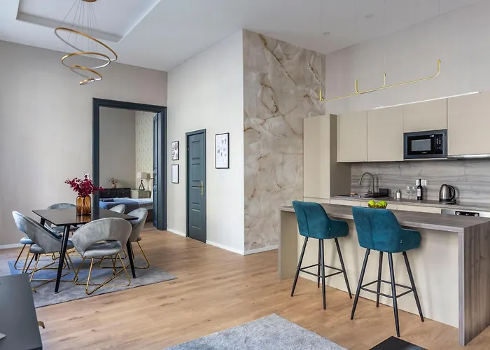 Luxurious & Spacious Central Apartment In The Kertesz Street