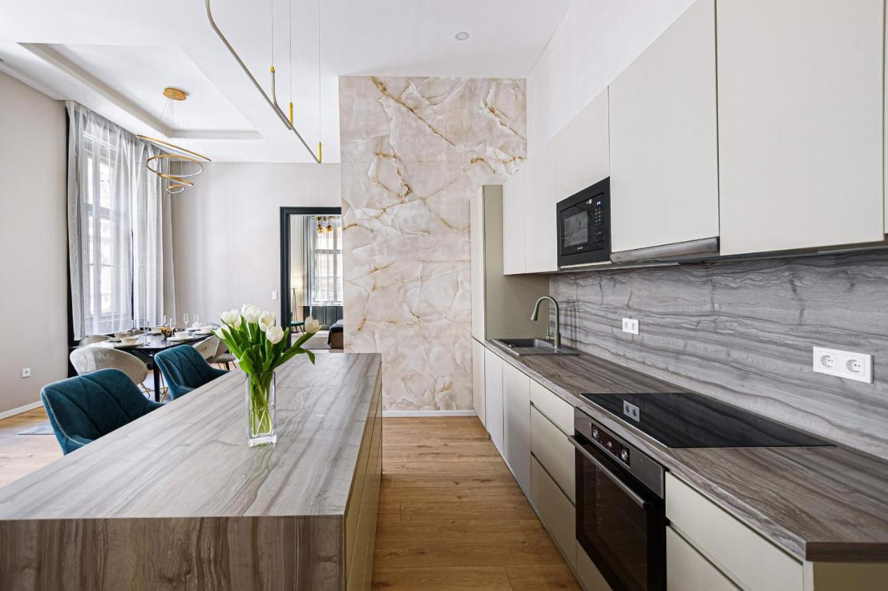 Luxurious & Spacious In The Kertesz Street
