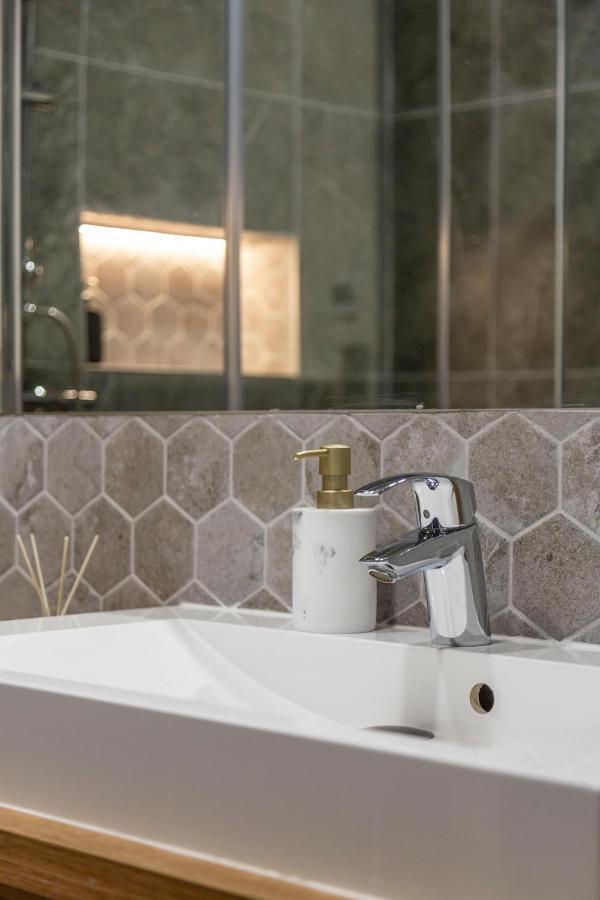 Luxurious & Spacious In The Kertesz Street Apartamento *