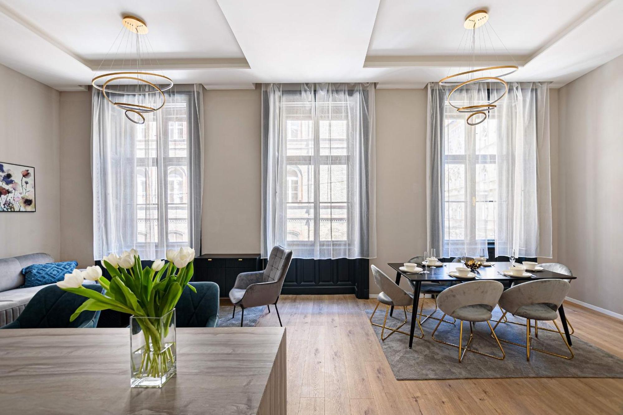 Apartamento Luxurious & Spacious In The Kertesz Street *