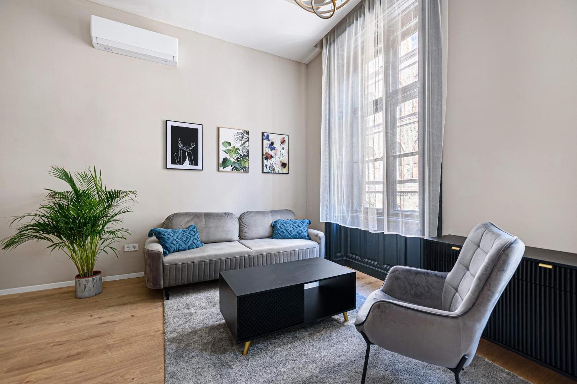 Luxurious & Spacious In The Kertesz Street Appartement *