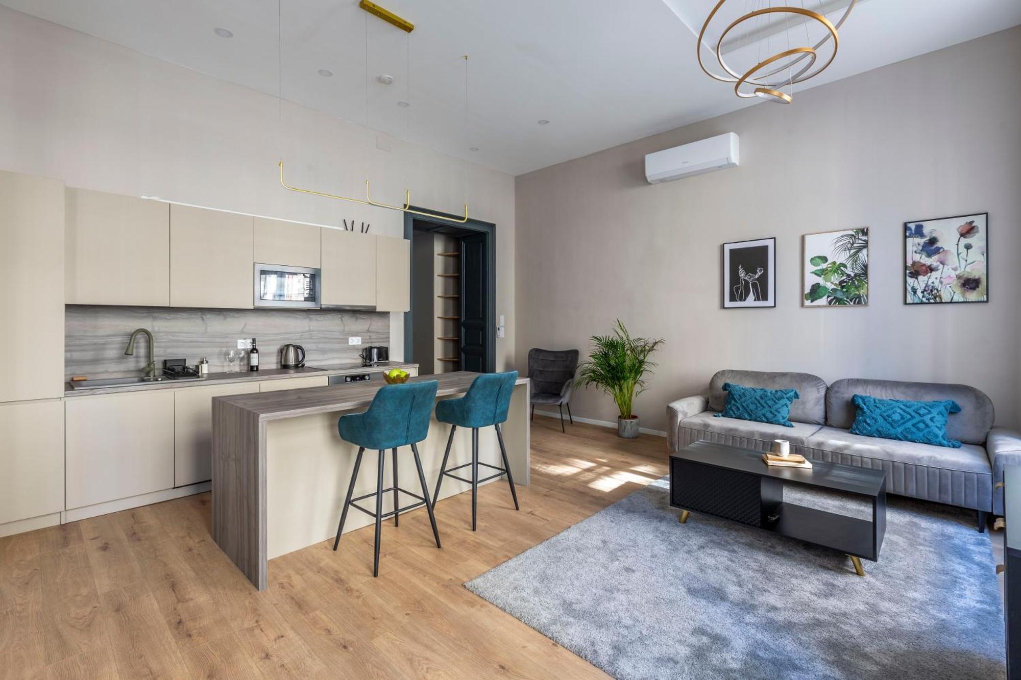 Luxurious & Spacious In The Kertesz Street