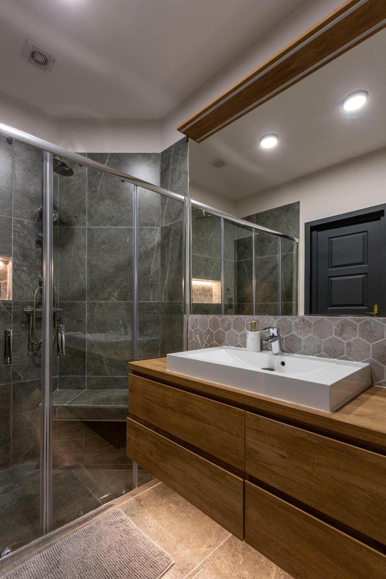Luxurious & Spacious In The Kertesz Street Appartement Boedapest