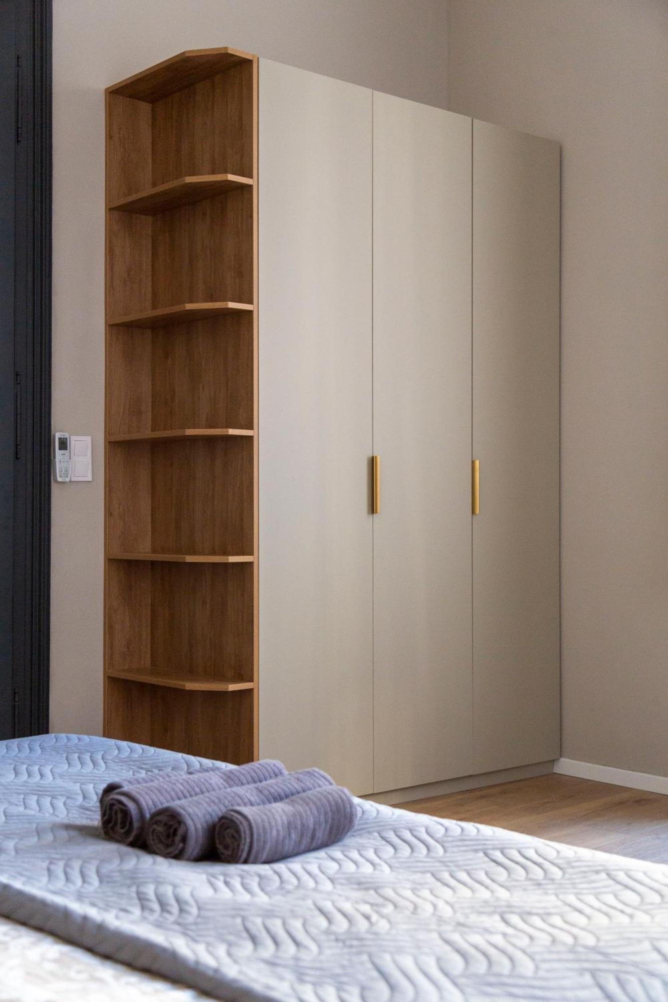 Luxurious & Spacious In The Kertesz Street Budapest
